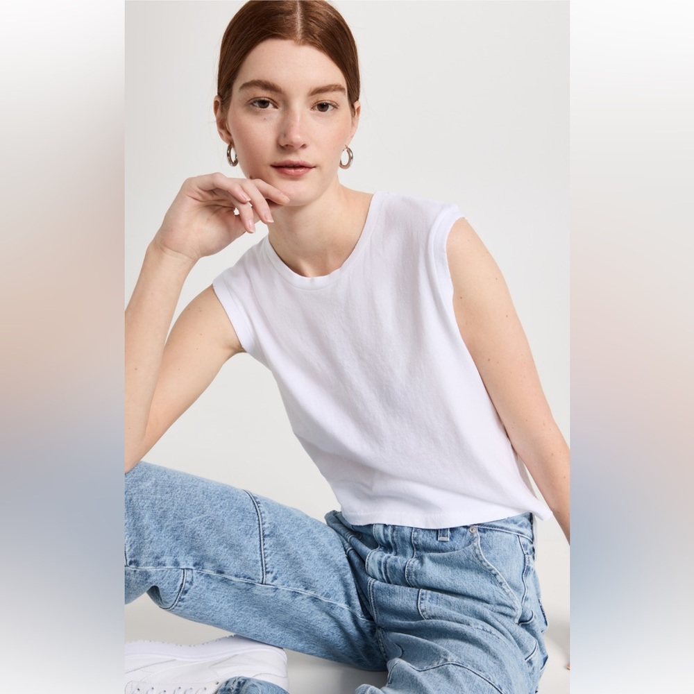 Amo Sleeveless Babe Tee
